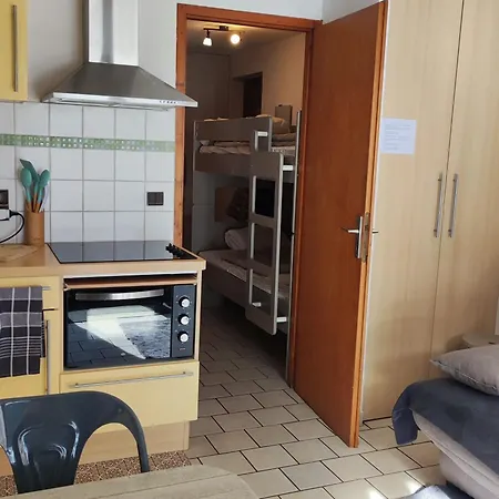 5 Pers, Proche Telesiege - Fr-1-676-209 Apartment Chatel